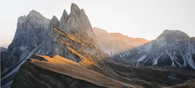 How to Create React Table with Sticky Columns using TailwindCSS How to Create React Table with Sticky Columns using TailwindCSS